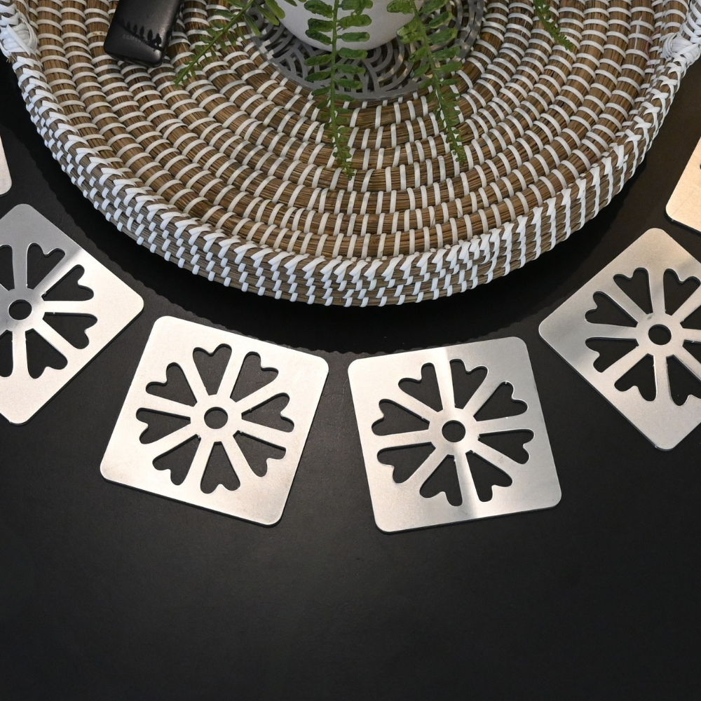 Premium Metal Coasters - Daisy Medallion (8 Pack)